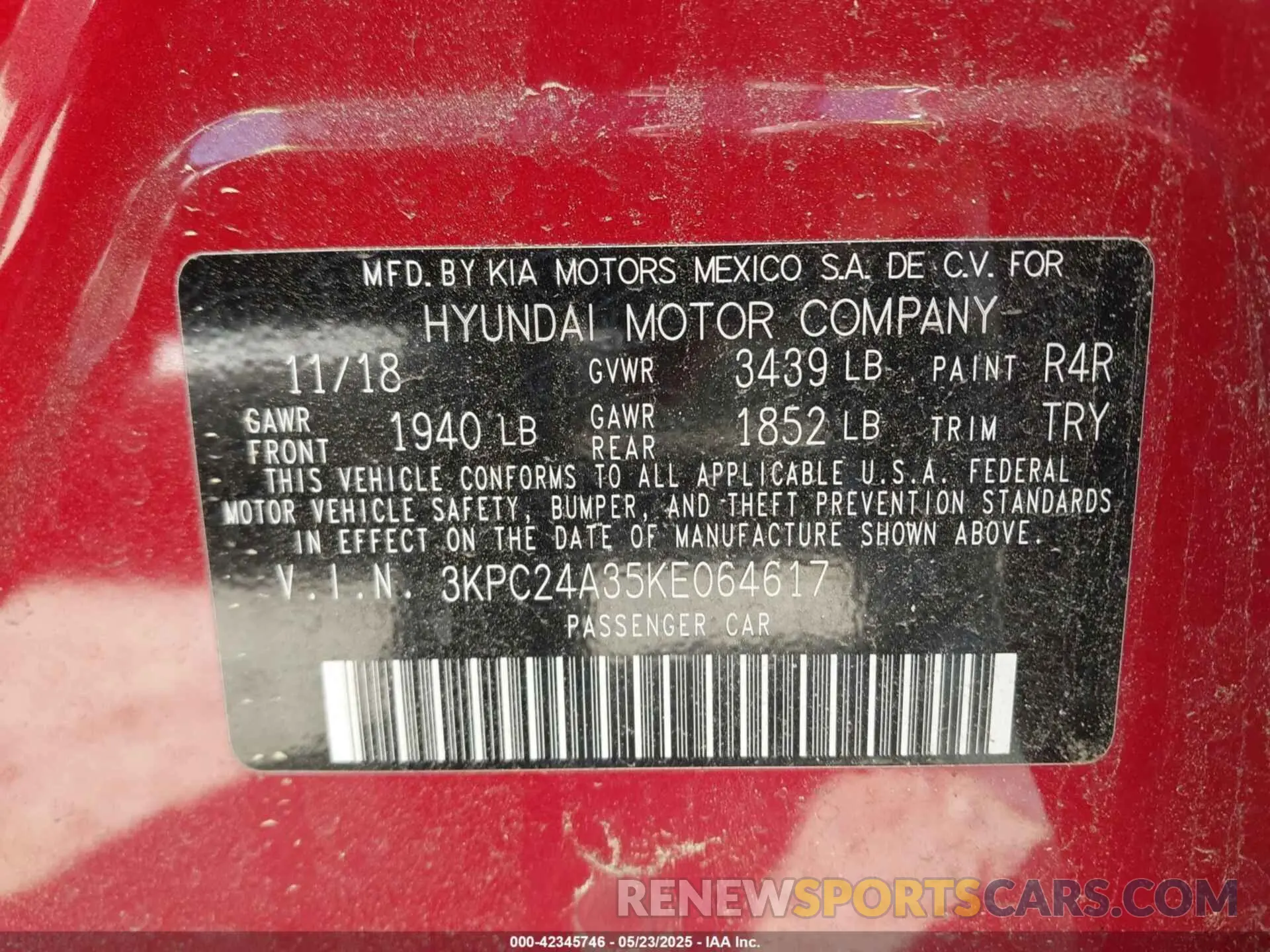 9 Photograph of a damaged car 3KPC24A35KE064617 HYUNDAI ACCENT 2019