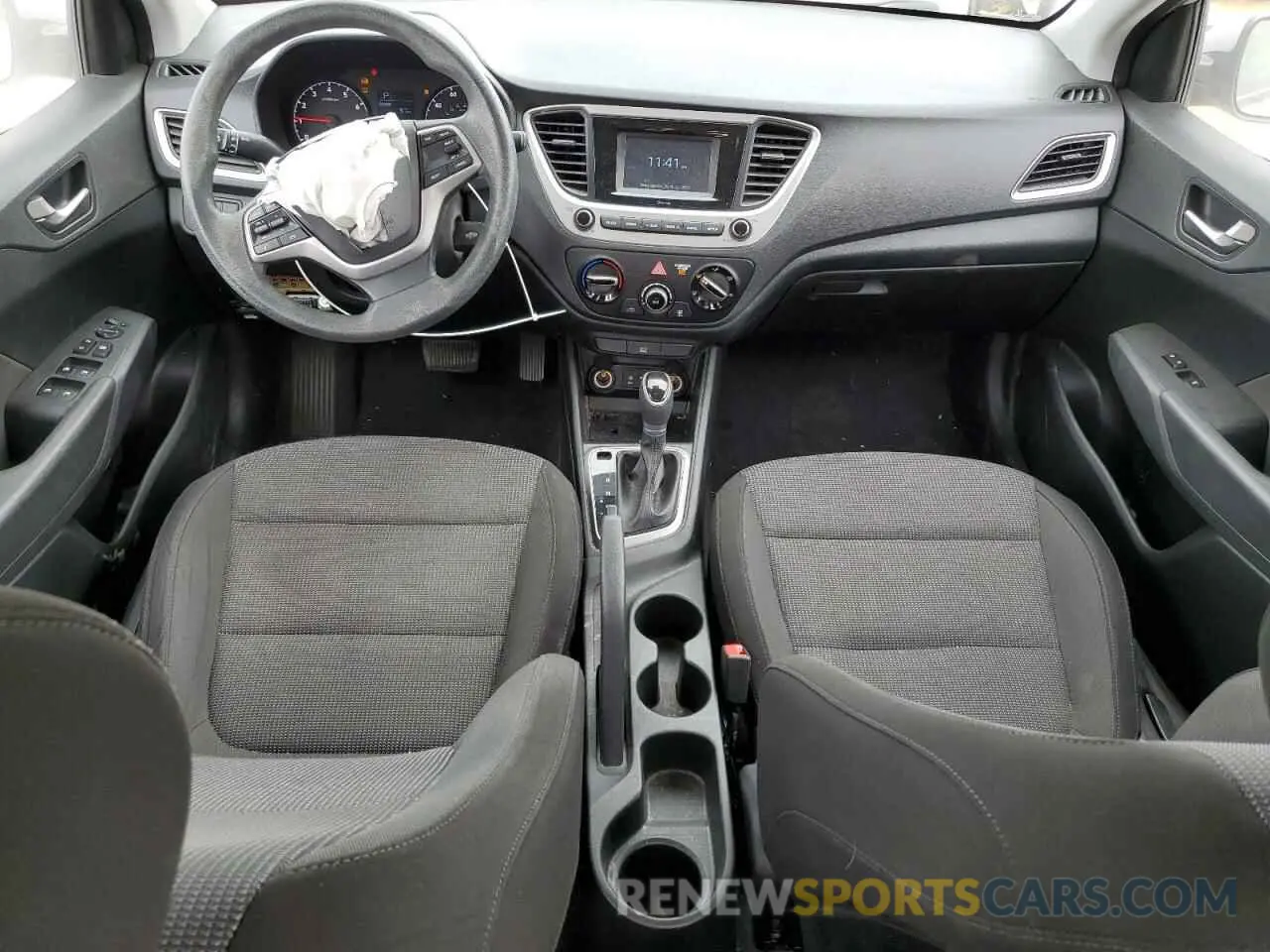 8 Photograph of a damaged car 3KPC24A35KE073687 HYUNDAI ACCENT 2019