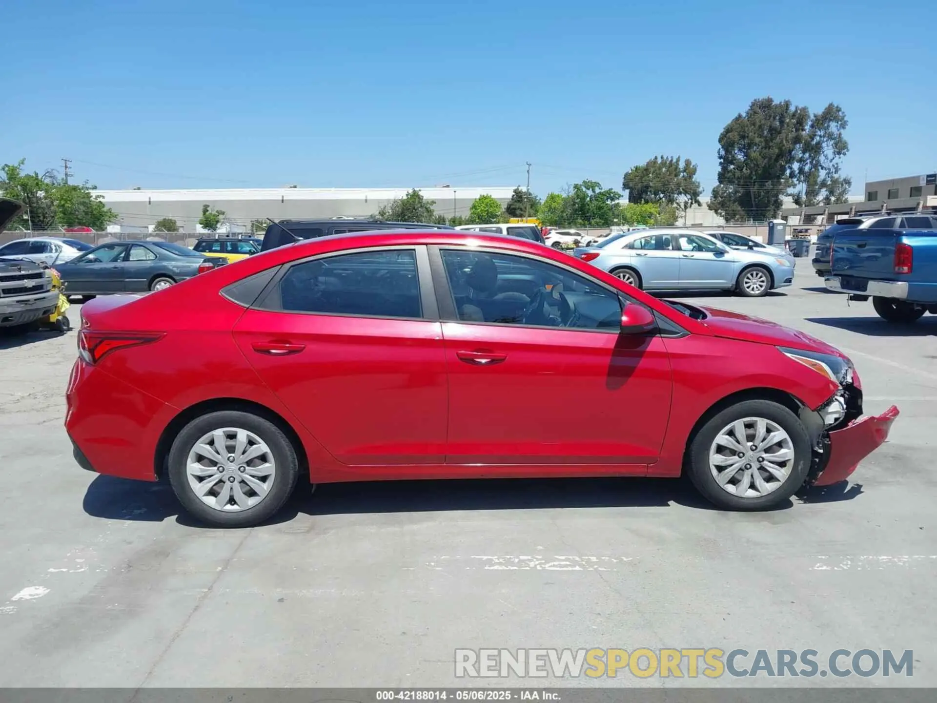12 Photograph of a damaged car 3KPC24A35KE076749 HYUNDAI ACCENT 2019
