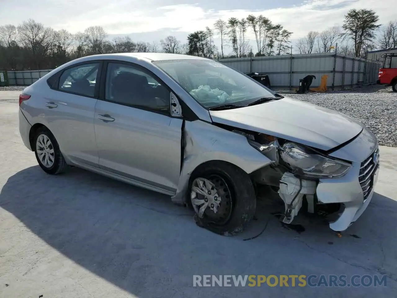 4 Photograph of a damaged car 3KPC24A36KE045087 HYUNDAI ACCENT 2019