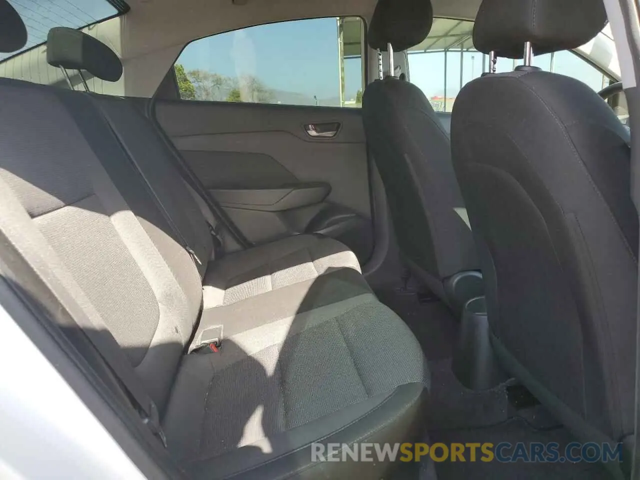 10 Photograph of a damaged car 3KPC24A36KE050757 HYUNDAI ACCENT 2019