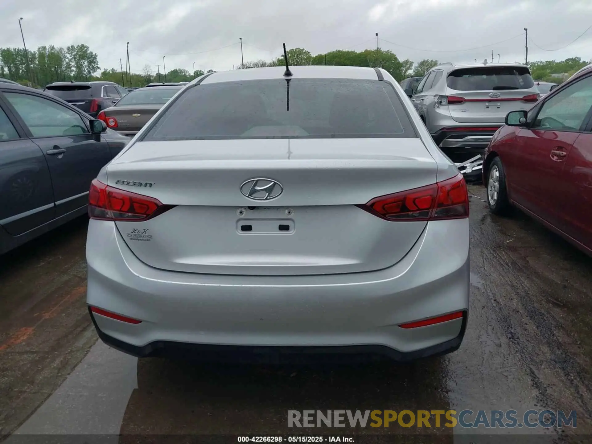 16 Photograph of a damaged car 3KPC24A36KE056459 HYUNDAI ACCENT 2019
