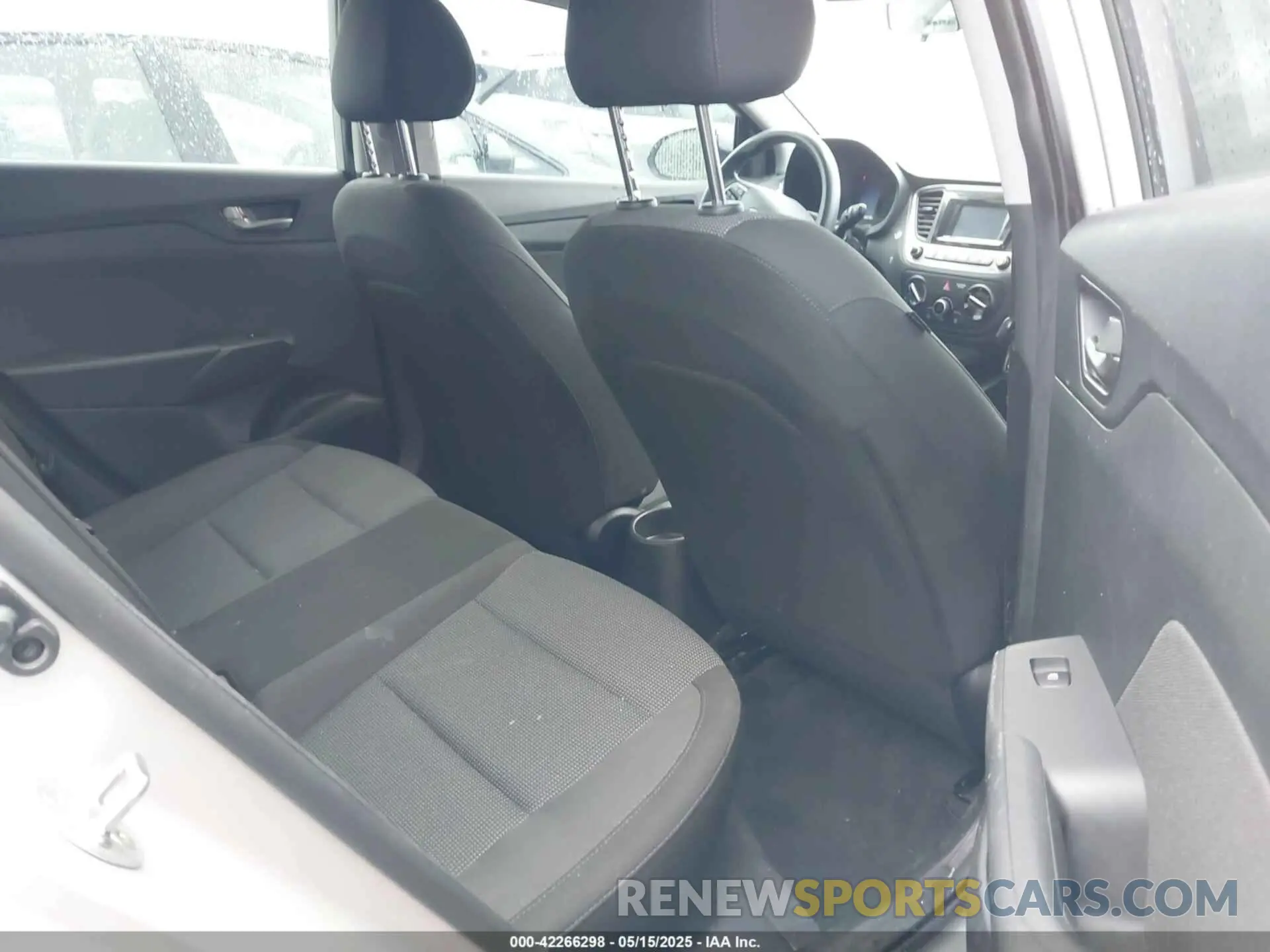 8 Photograph of a damaged car 3KPC24A36KE056459 HYUNDAI ACCENT 2019