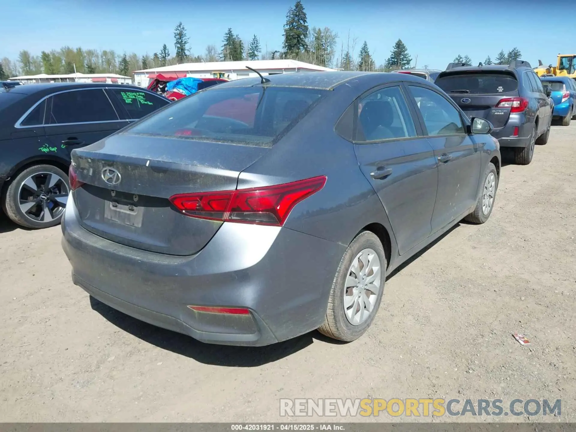 4 Photograph of a damaged car 3KPC24A36KE062780 HYUNDAI ACCENT 2019