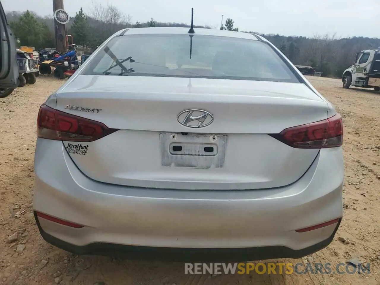 6 Photograph of a damaged car 3KPC24A36KE065095 HYUNDAI ACCENT 2019