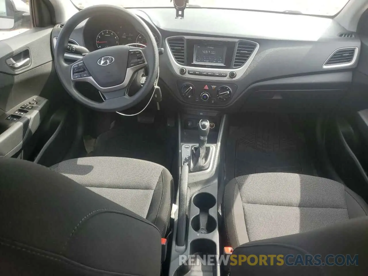 8 Photograph of a damaged car 3KPC24A36KE065095 HYUNDAI ACCENT 2019