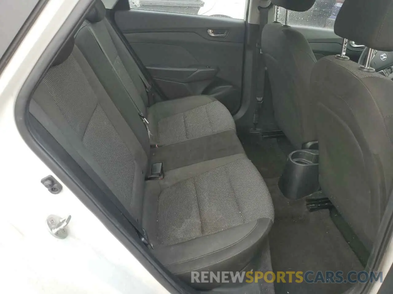 10 Photograph of a damaged car 3KPC24A36KE066005 HYUNDAI ACCENT 2019