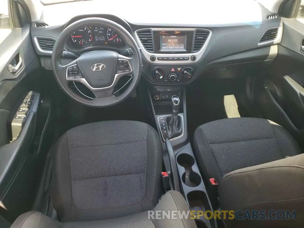 8 Photograph of a damaged car 3KPC24A36KE080020 HYUNDAI ACCENT 2019