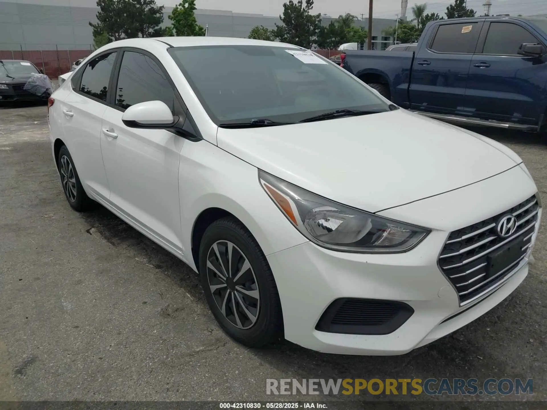 1 Photograph of a damaged car 3KPC24A36KE088019 HYUNDAI ACCENT 2019