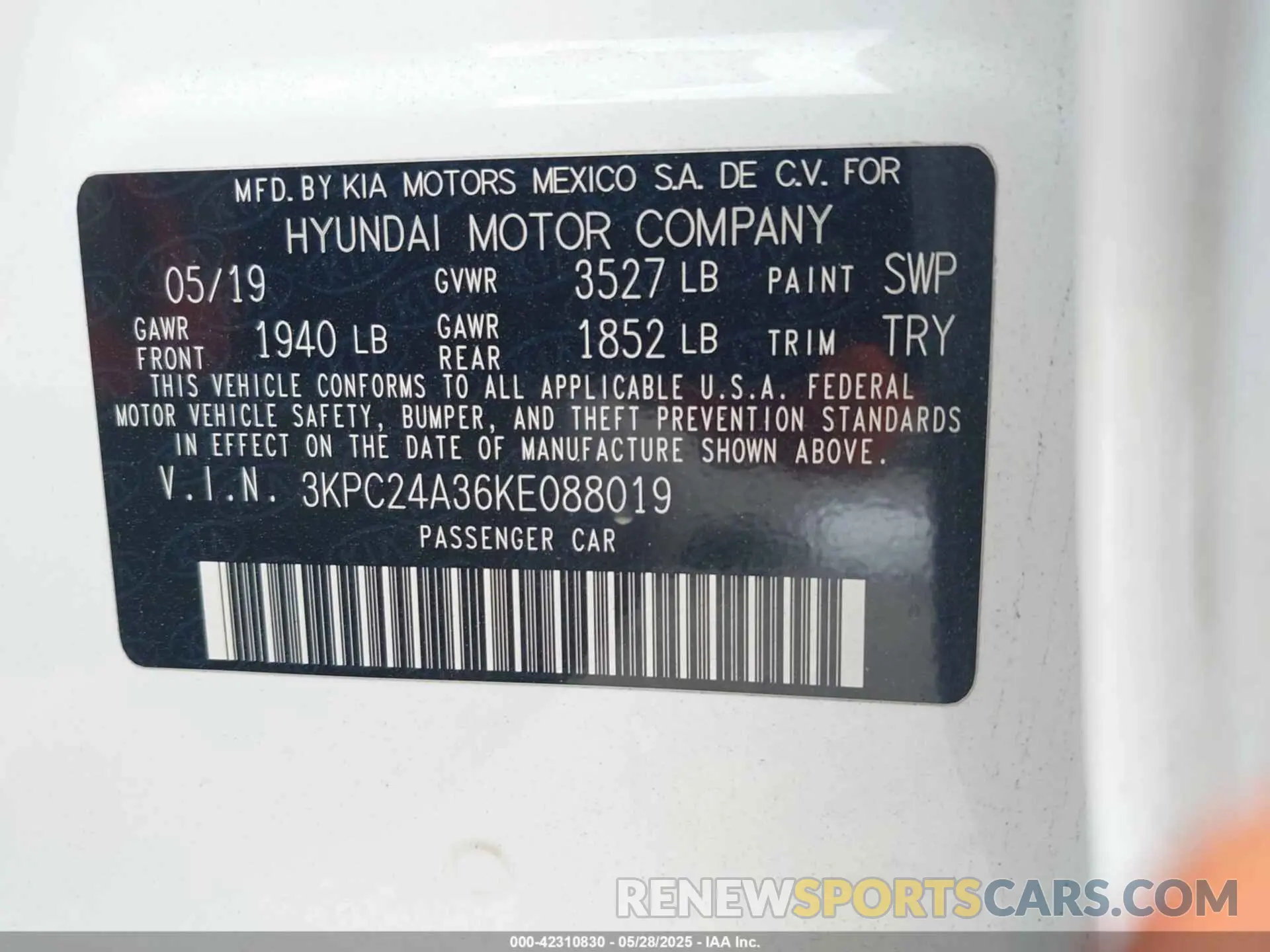 9 Photograph of a damaged car 3KPC24A36KE088019 HYUNDAI ACCENT 2019