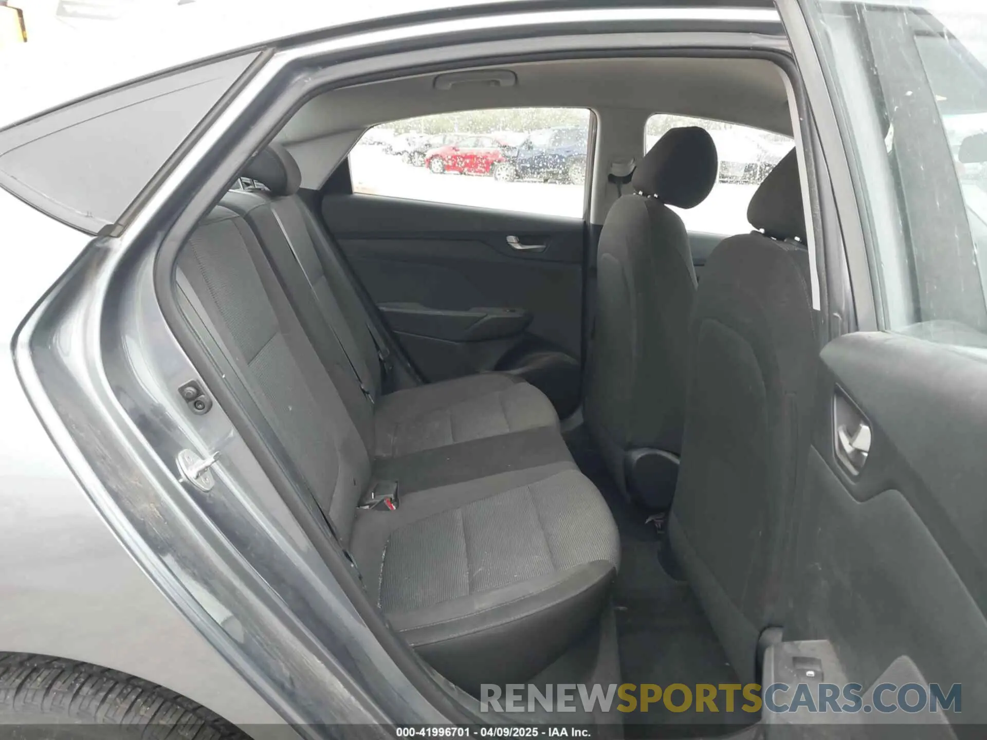 8 Photograph of a damaged car 3KPC24A37KE049861 HYUNDAI ACCENT 2019