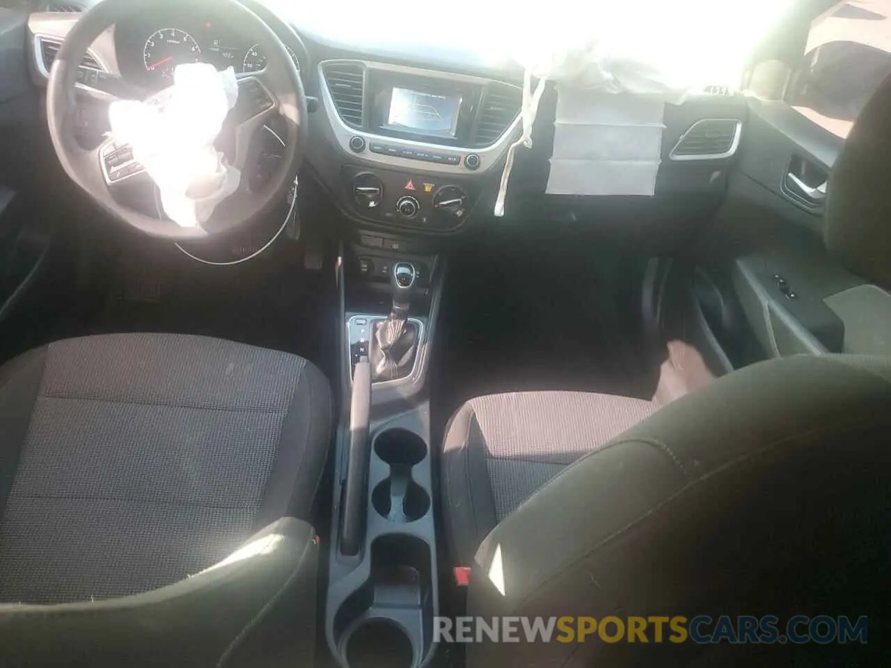 8 Photograph of a damaged car 3KPC24A37KE062089 HYUNDAI ACCENT 2019