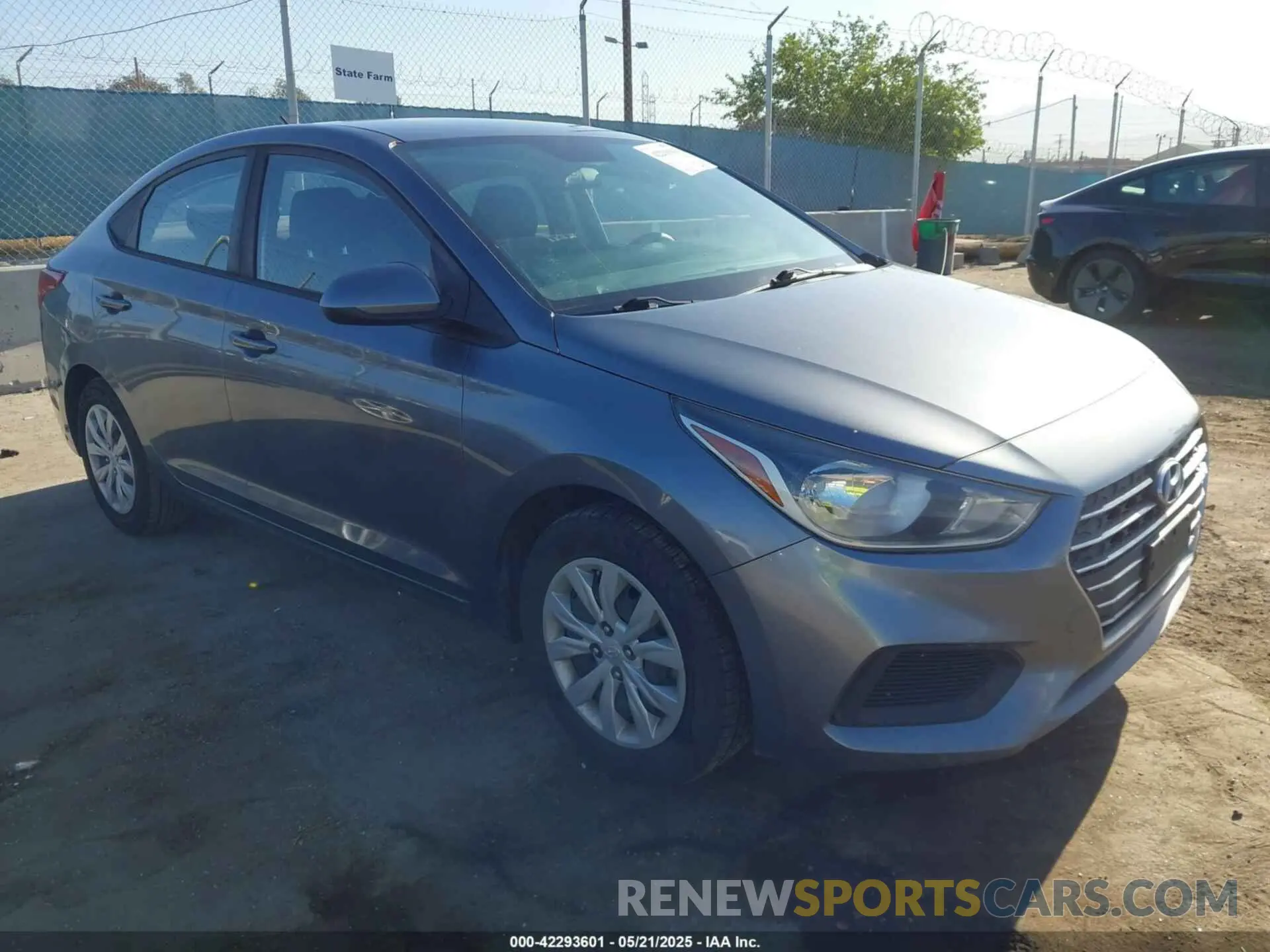 1 Photograph of a damaged car 3KPC24A37KE063033 HYUNDAI ACCENT 2019