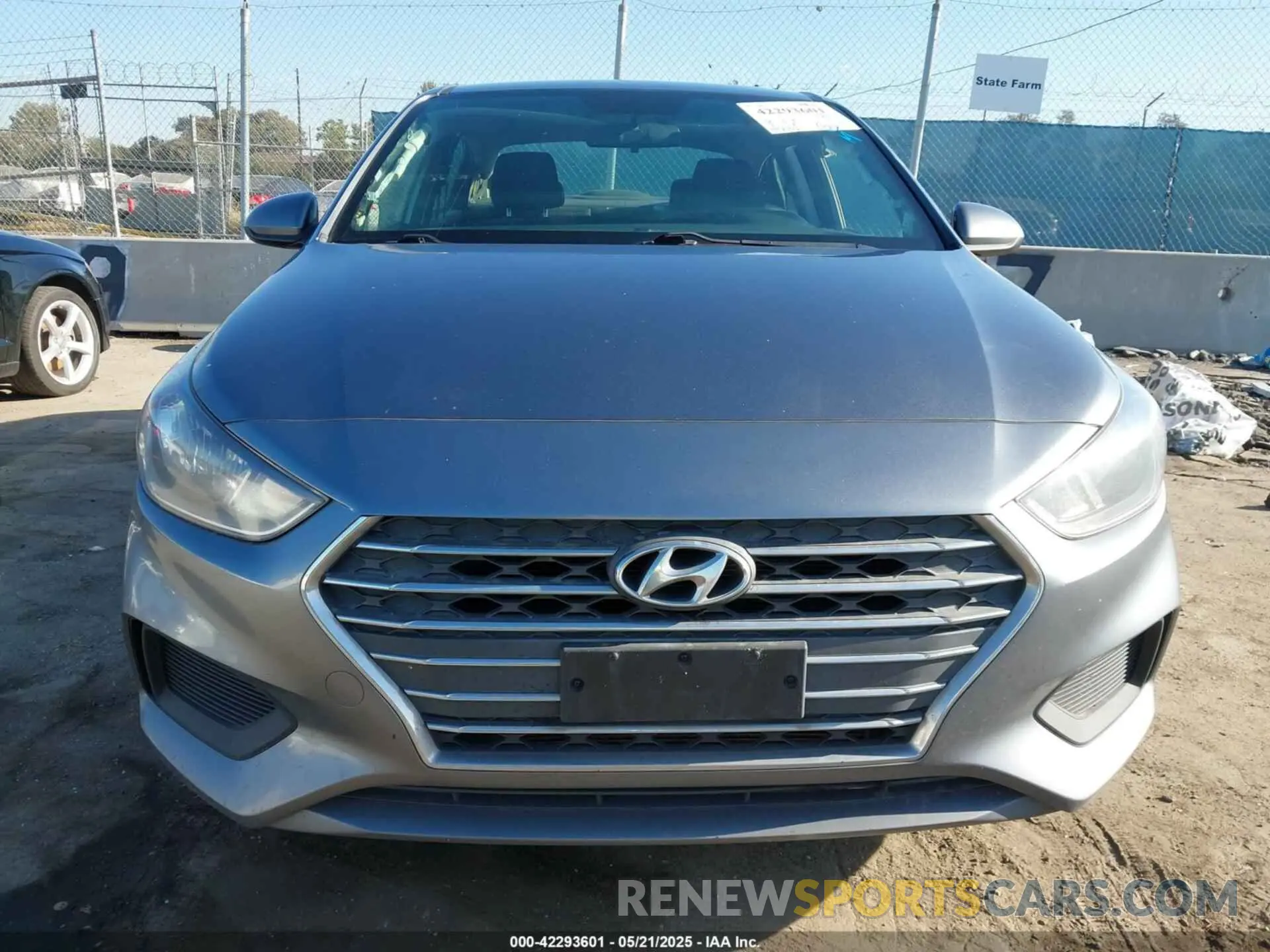 12 Photograph of a damaged car 3KPC24A37KE063033 HYUNDAI ACCENT 2019