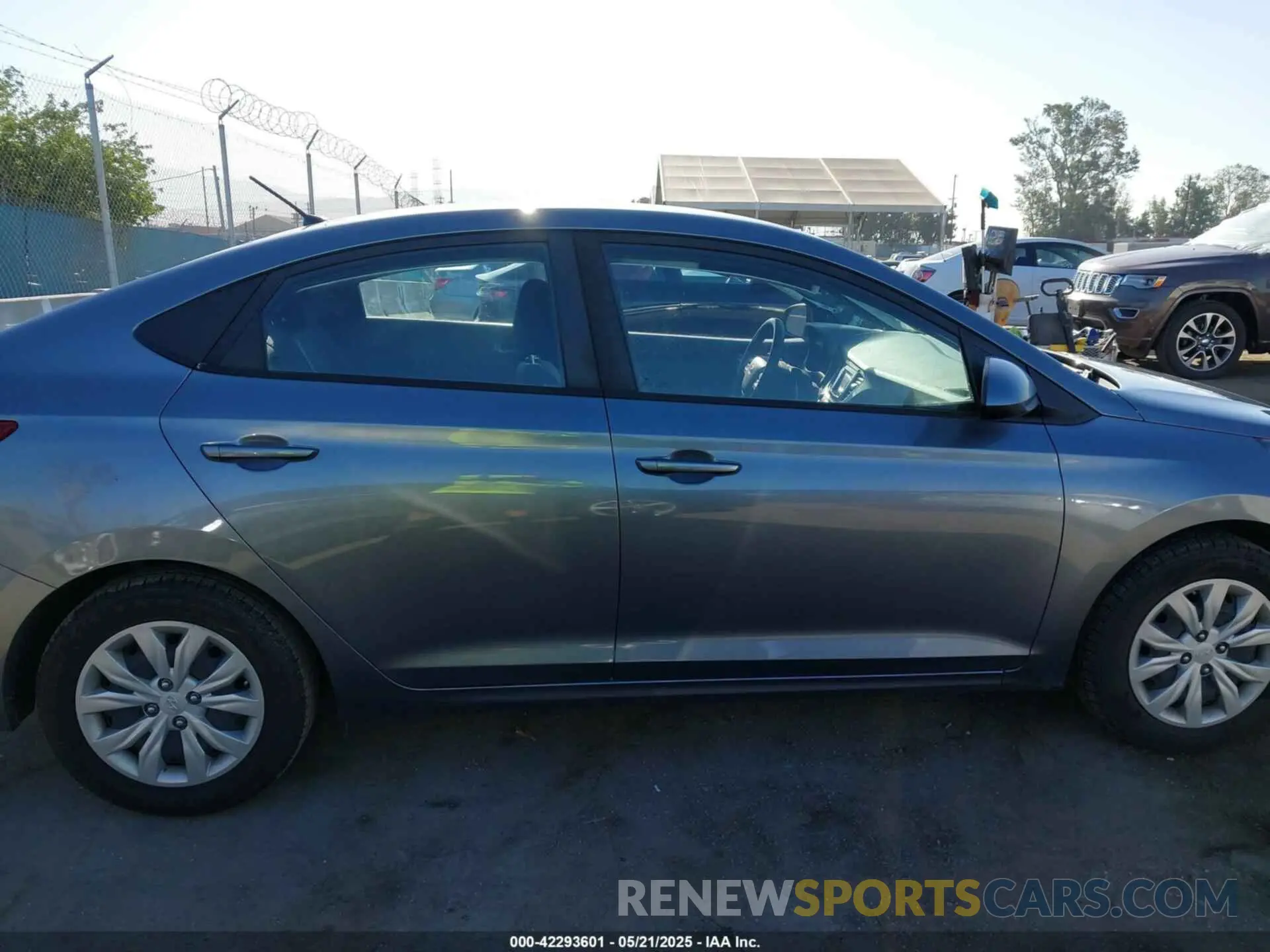 13 Photograph of a damaged car 3KPC24A37KE063033 HYUNDAI ACCENT 2019