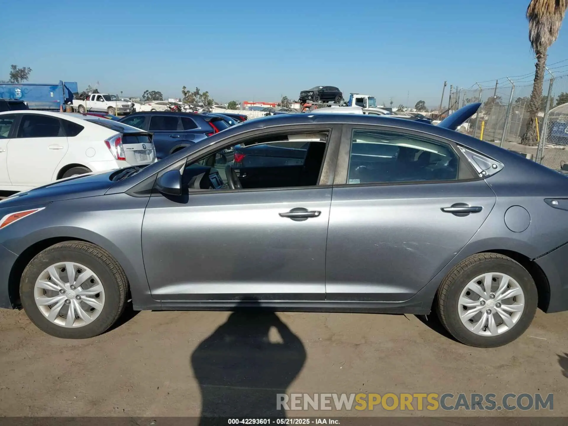 14 Photograph of a damaged car 3KPC24A37KE063033 HYUNDAI ACCENT 2019