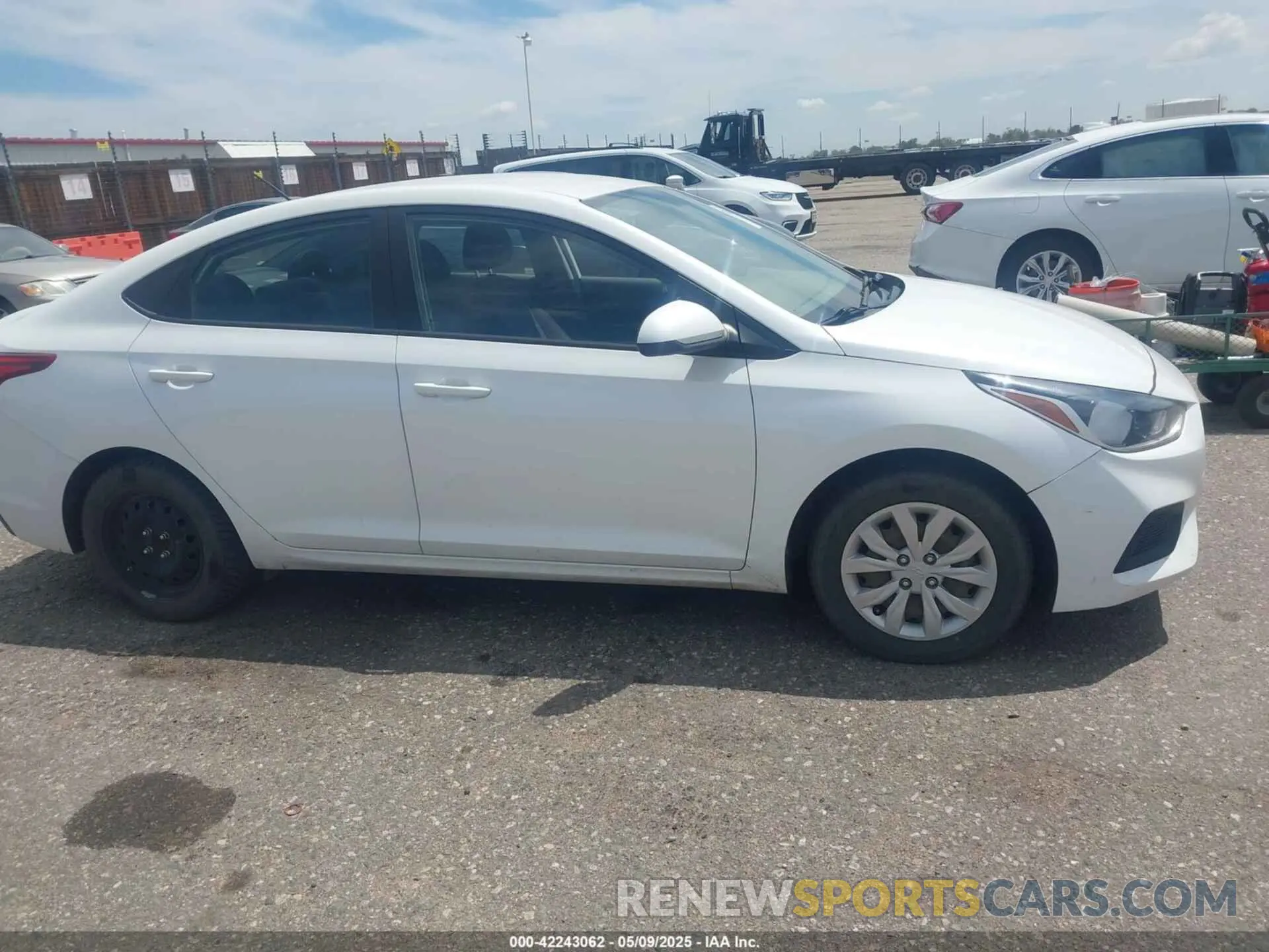 13 Photograph of a damaged car 3KPC24A37KE064991 HYUNDAI ACCENT 2019