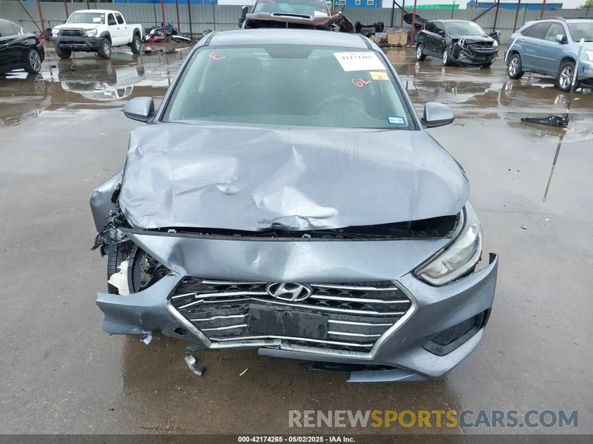 12 Photograph of a damaged car 3KPC24A37KE071620 HYUNDAI ACCENT 2019