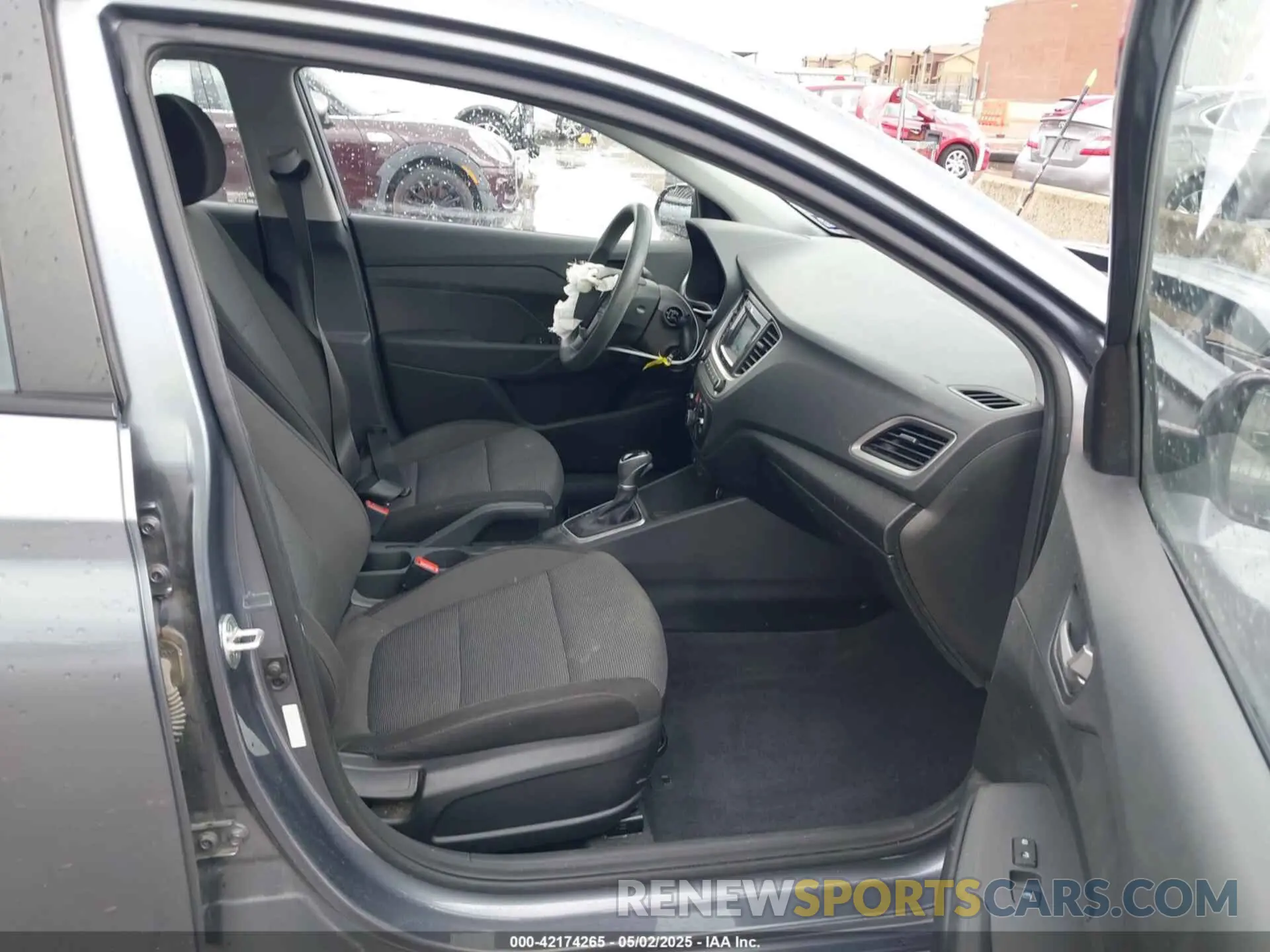 5 Photograph of a damaged car 3KPC24A37KE071620 HYUNDAI ACCENT 2019