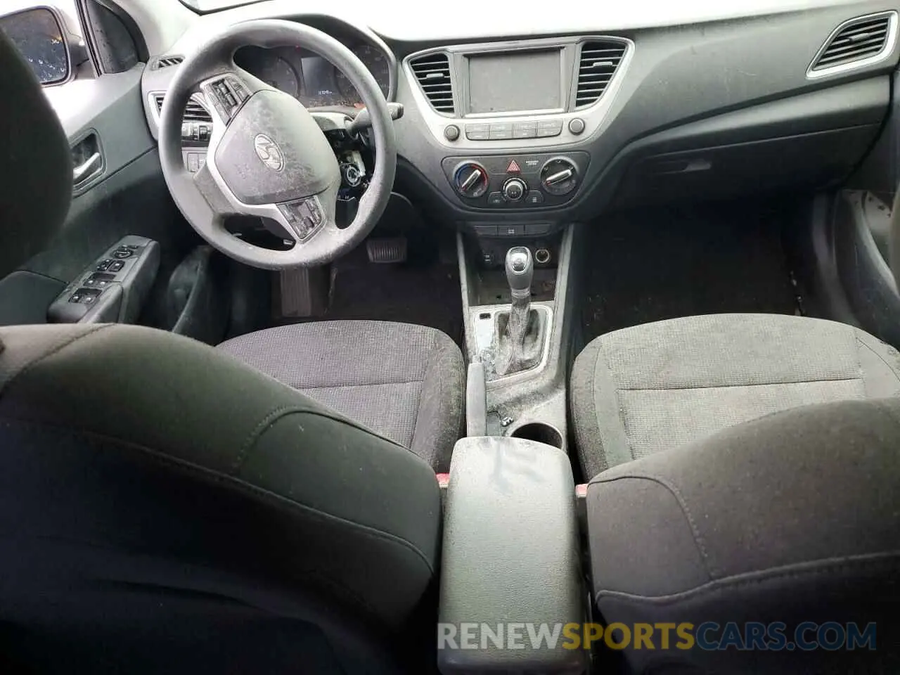 8 Photograph of a damaged car 3KPC24A37KE074193 HYUNDAI ACCENT 2019