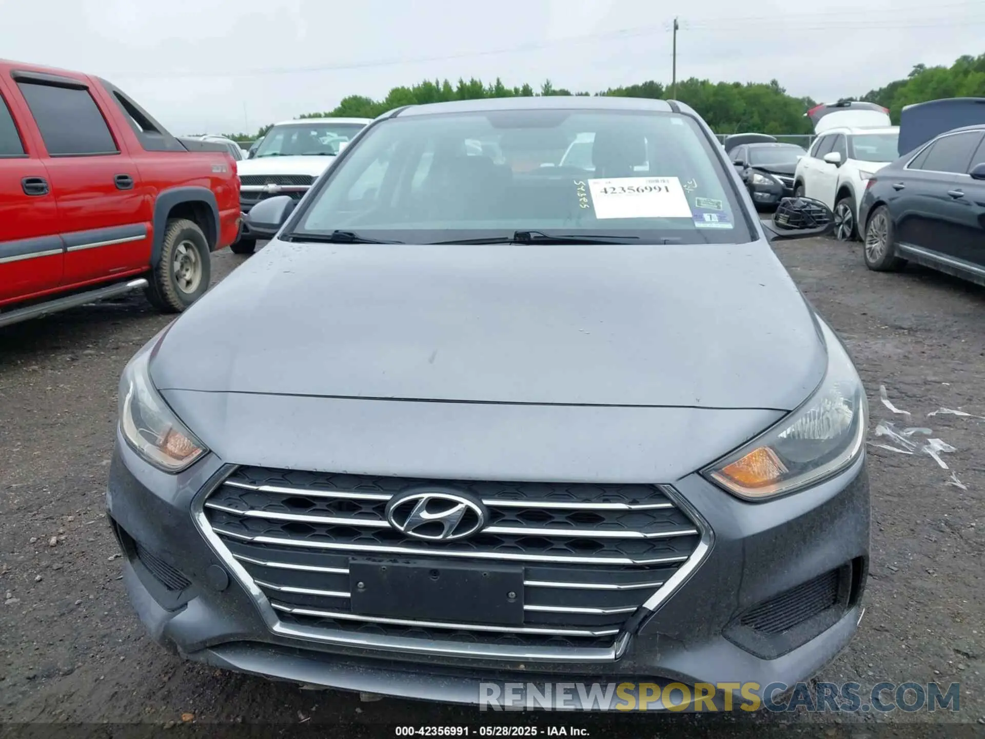 12 Photograph of a damaged car 3KPC24A38KE044748 HYUNDAI ACCENT 2019