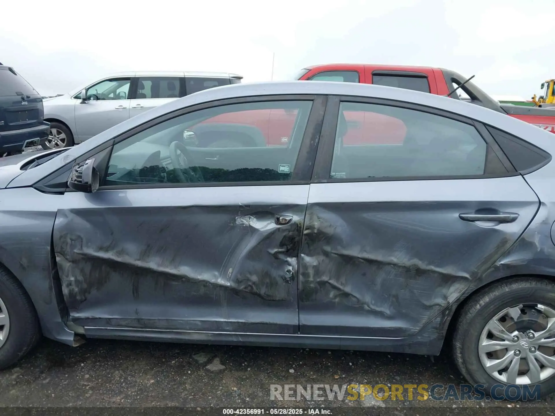 14 Photograph of a damaged car 3KPC24A38KE044748 HYUNDAI ACCENT 2019
