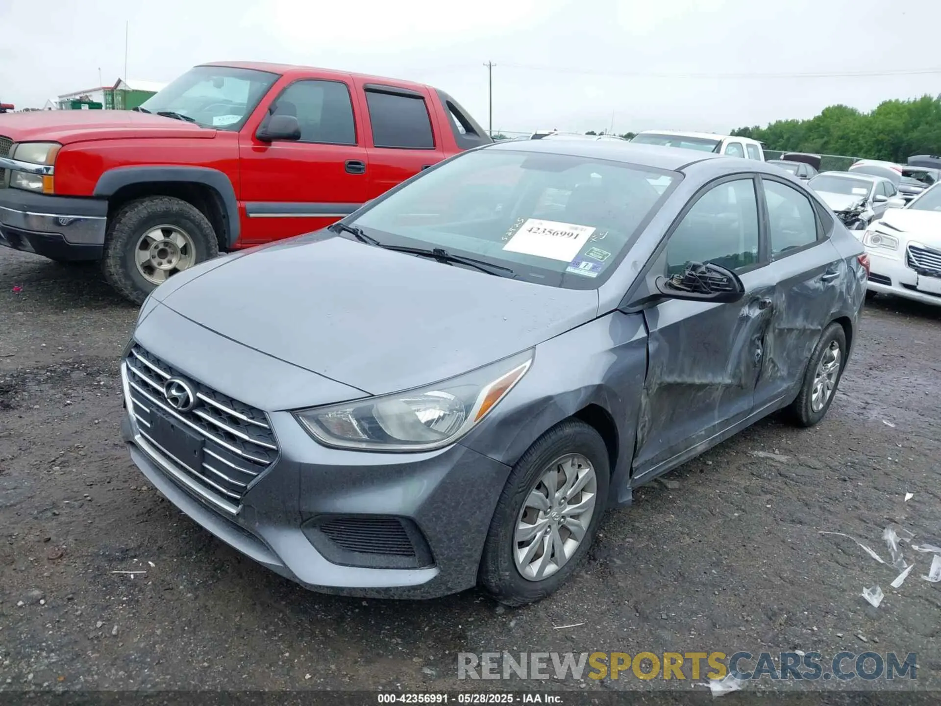 2 Photograph of a damaged car 3KPC24A38KE044748 HYUNDAI ACCENT 2019