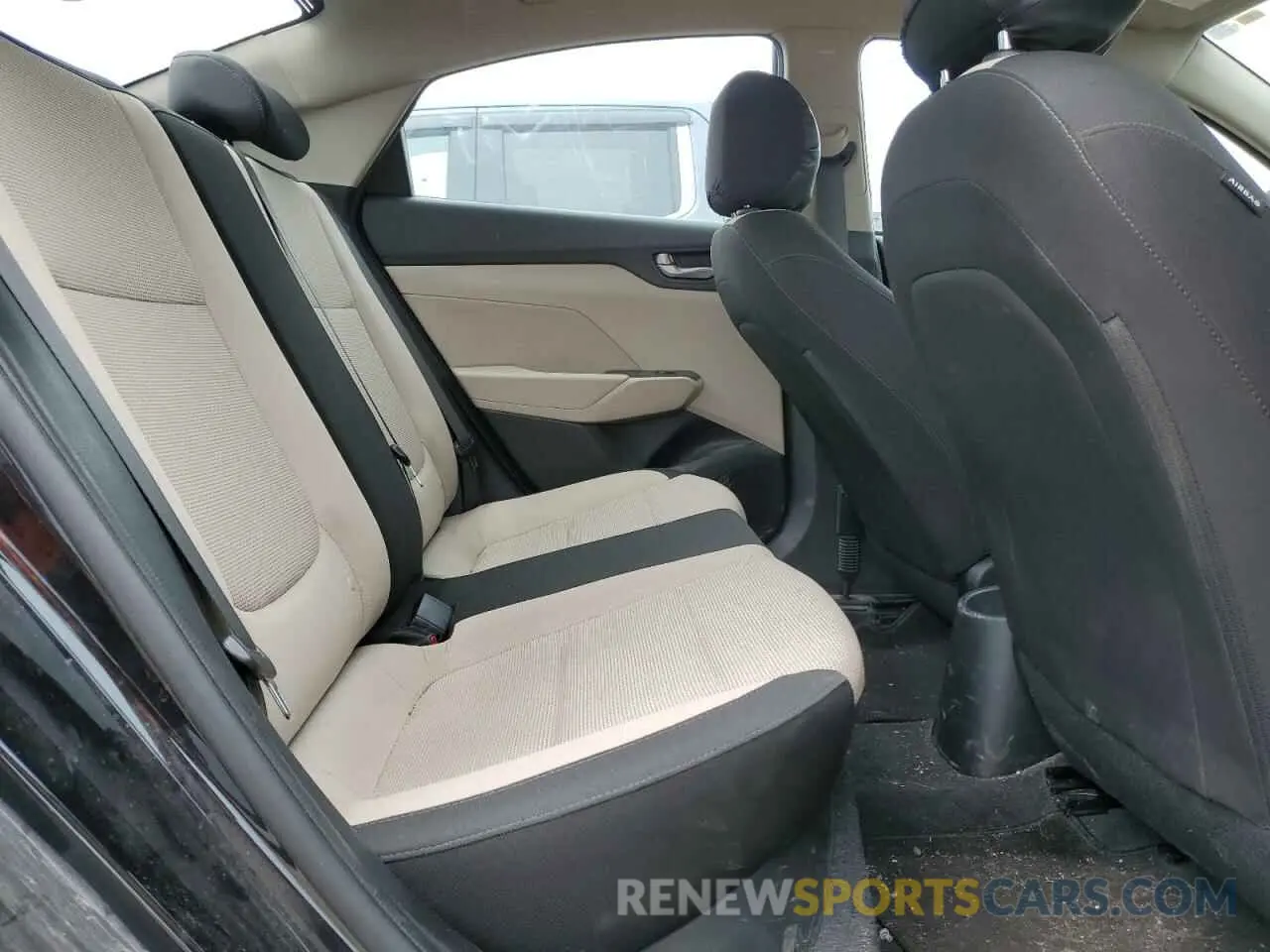 10 Photograph of a damaged car 3KPC24A38KE060867 HYUNDAI ACCENT 2019