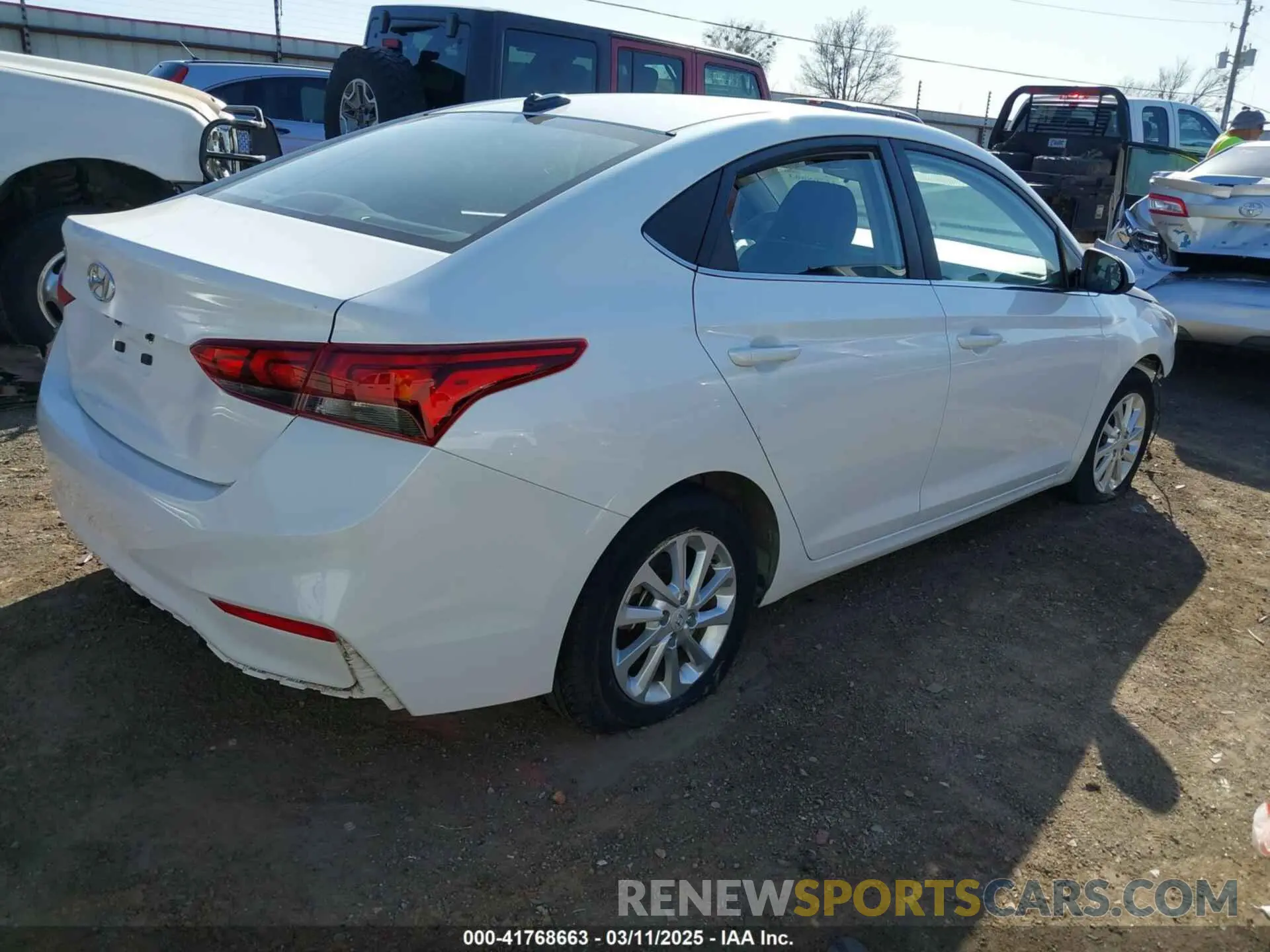 4 Photograph of a damaged car 3KPC24A38KE068774 HYUNDAI ACCENT 2019