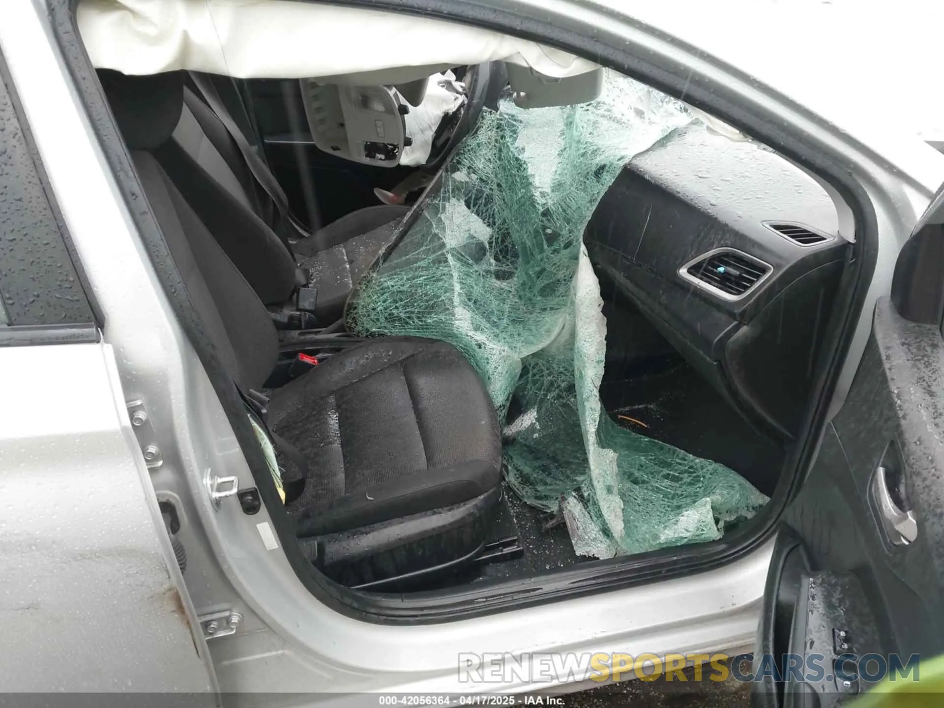 5 Photograph of a damaged car 3KPC24A38KE071142 HYUNDAI ACCENT 2019