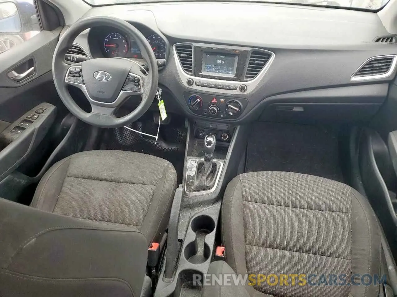 8 Photograph of a damaged car 3KPC24A38KE077457 HYUNDAI ACCENT 2019
