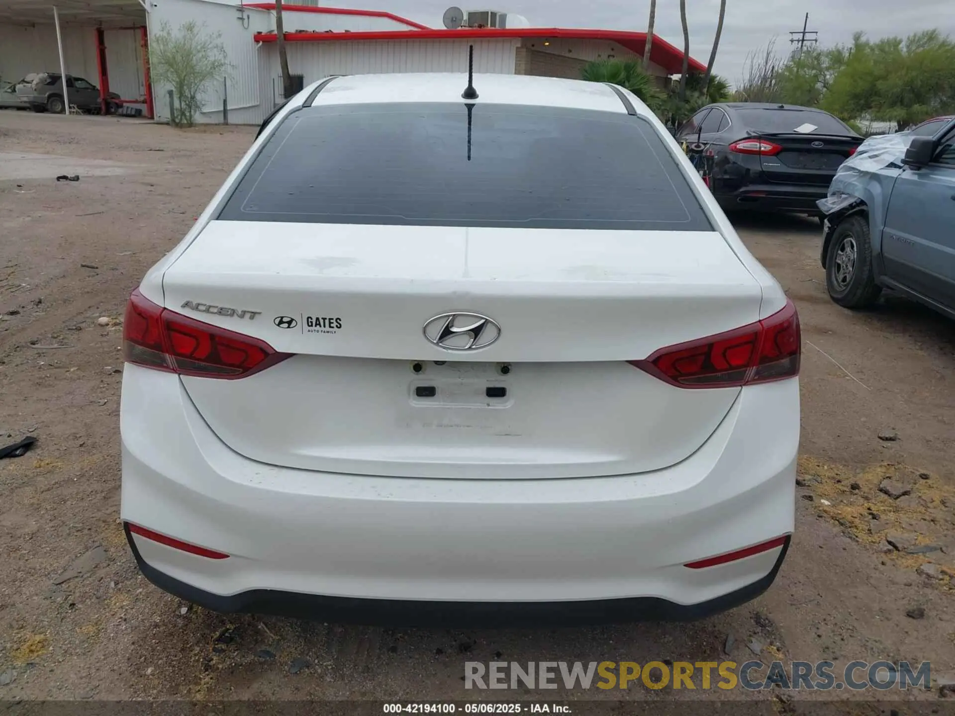 16 Photograph of a damaged car 3KPC24A39KE058061 HYUNDAI ACCENT 2019