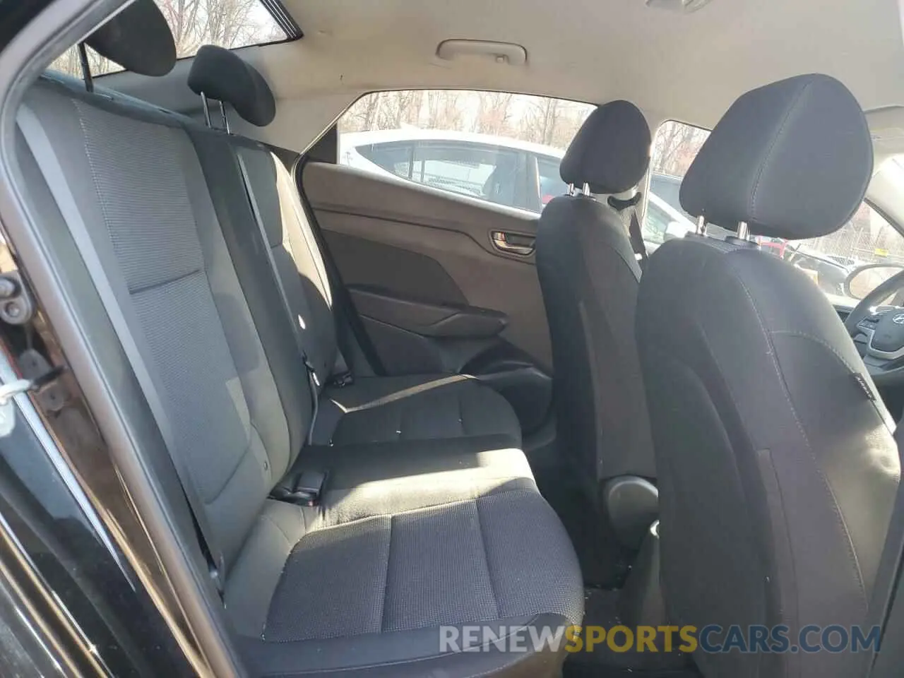 10 Photograph of a damaged car 3KPC24A39KE058271 HYUNDAI ACCENT 2019