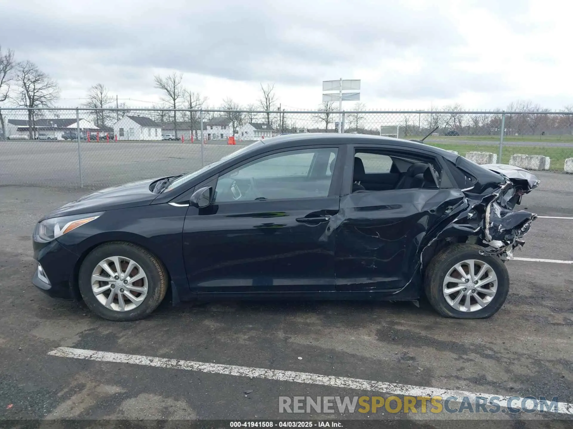 14 Photograph of a damaged car 3KPC24A39KE074177 HYUNDAI ACCENT 2019