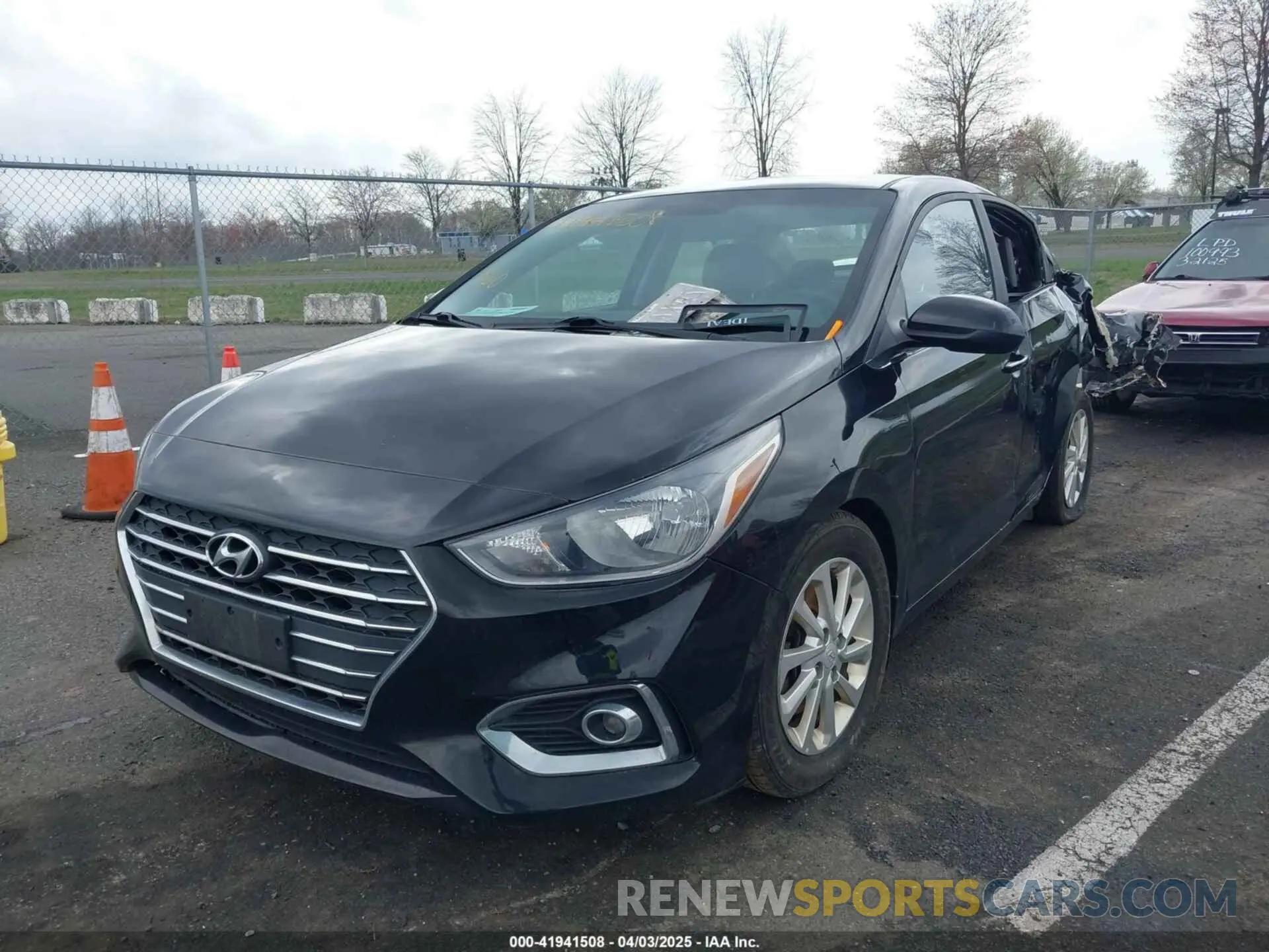 2 Photograph of a damaged car 3KPC24A39KE074177 HYUNDAI ACCENT 2019