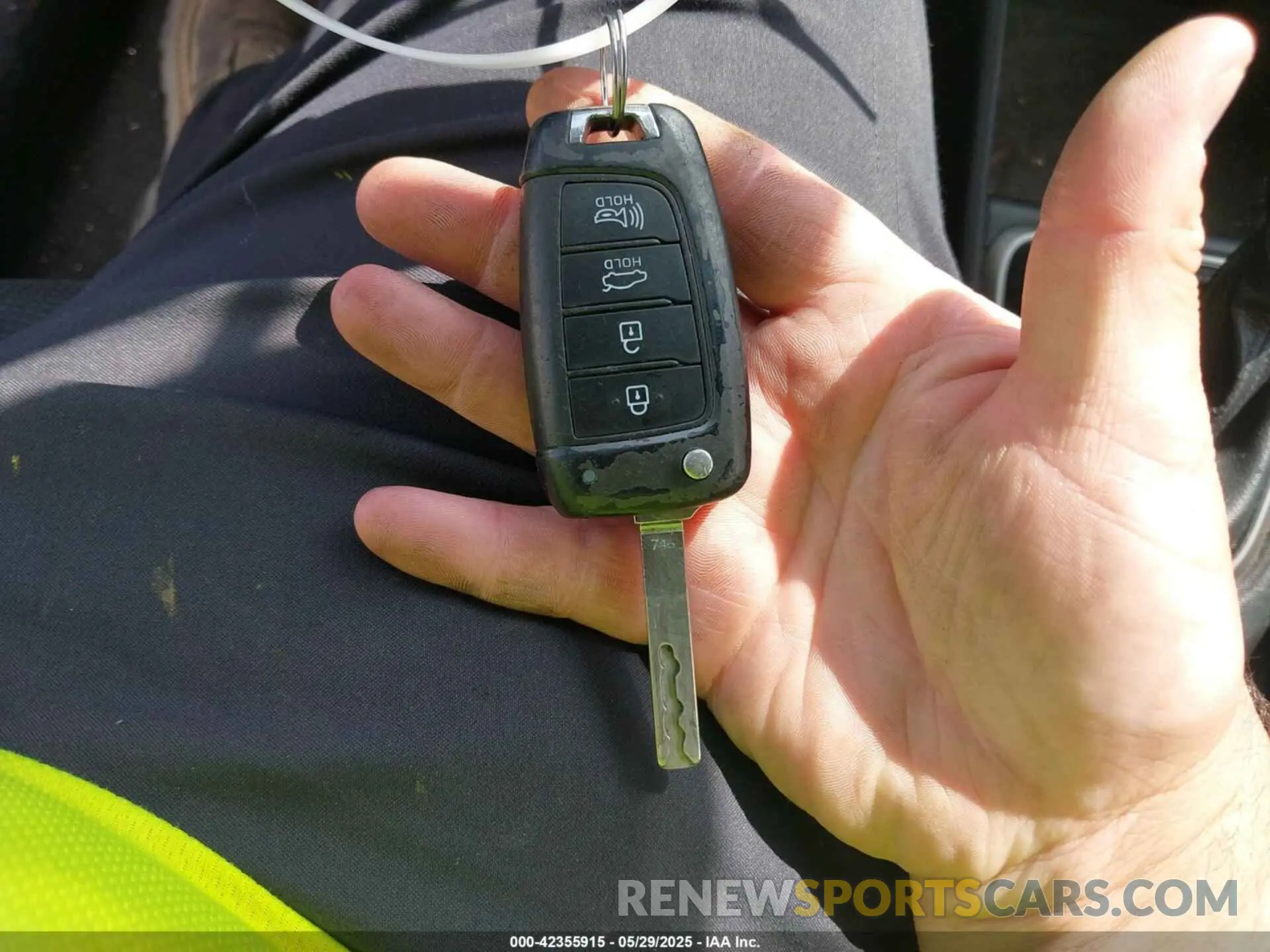 11 Photograph of a damaged car 3KPC24A39KE076270 HYUNDAI ACCENT 2019