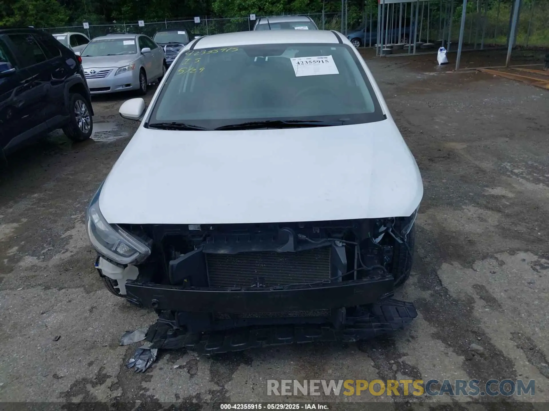12 Photograph of a damaged car 3KPC24A39KE076270 HYUNDAI ACCENT 2019