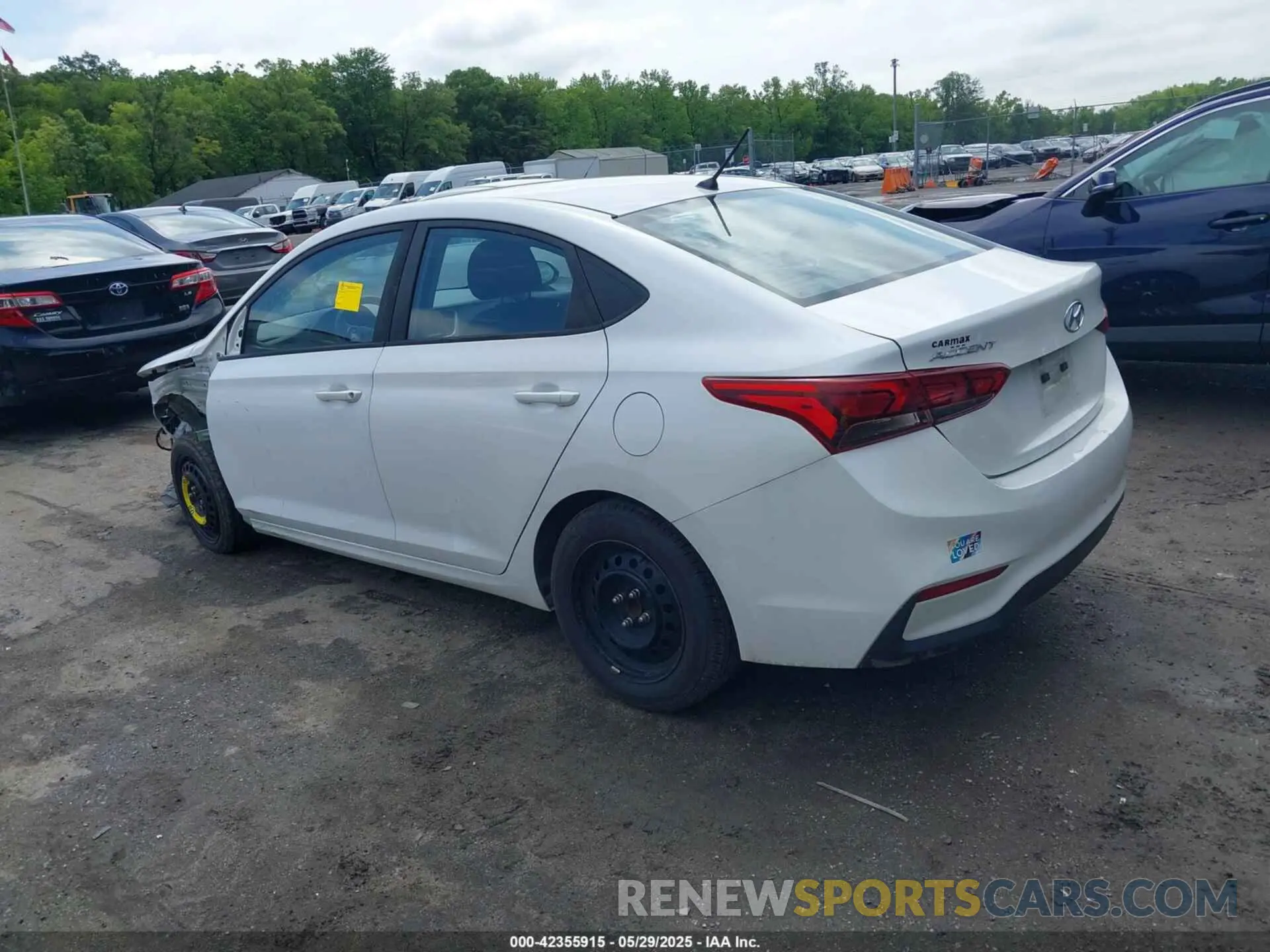 3 Photograph of a damaged car 3KPC24A39KE076270 HYUNDAI ACCENT 2019
