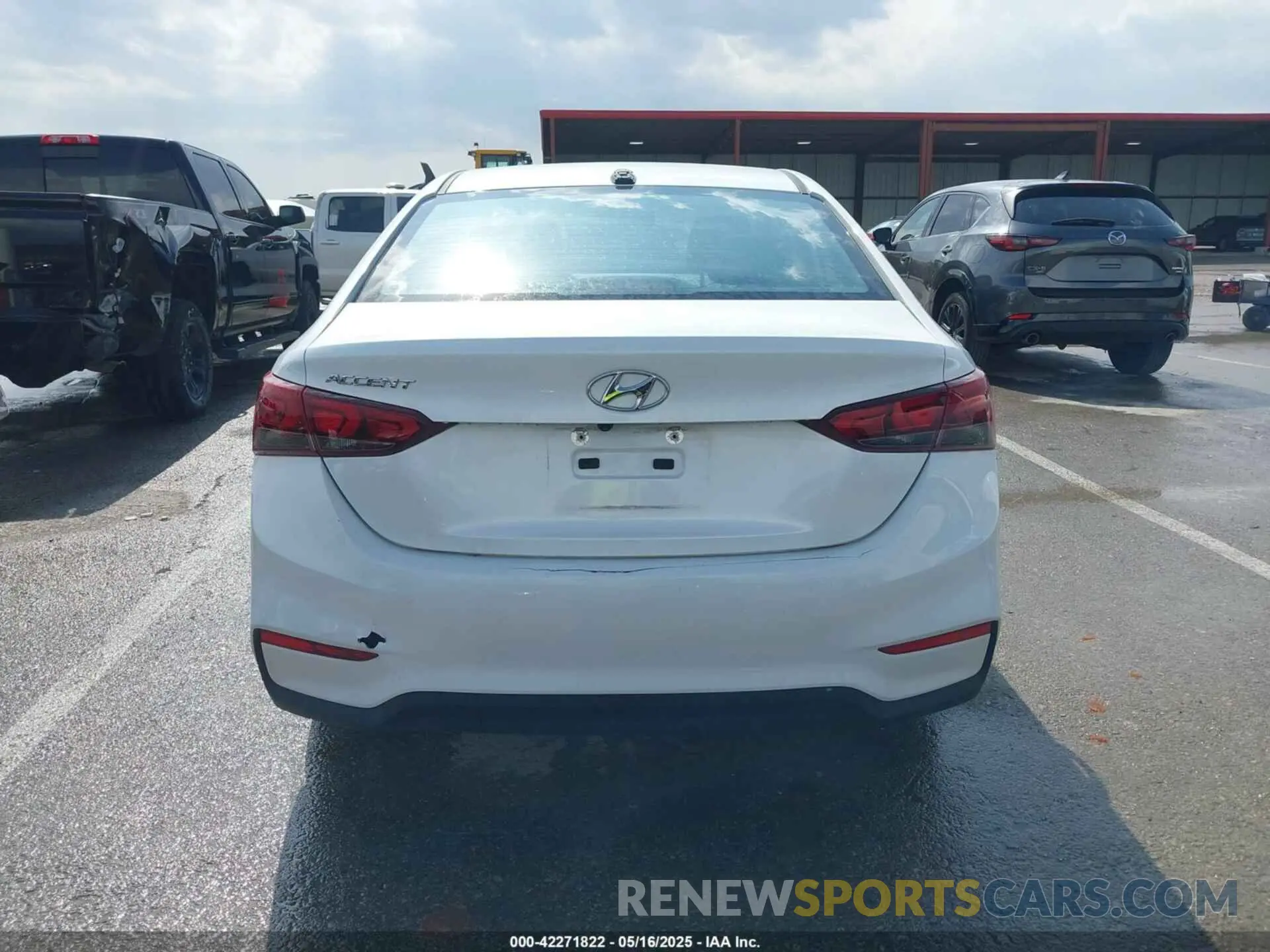 16 Photograph of a damaged car 3KPC24A3XKE041365 HYUNDAI ACCENT 2019