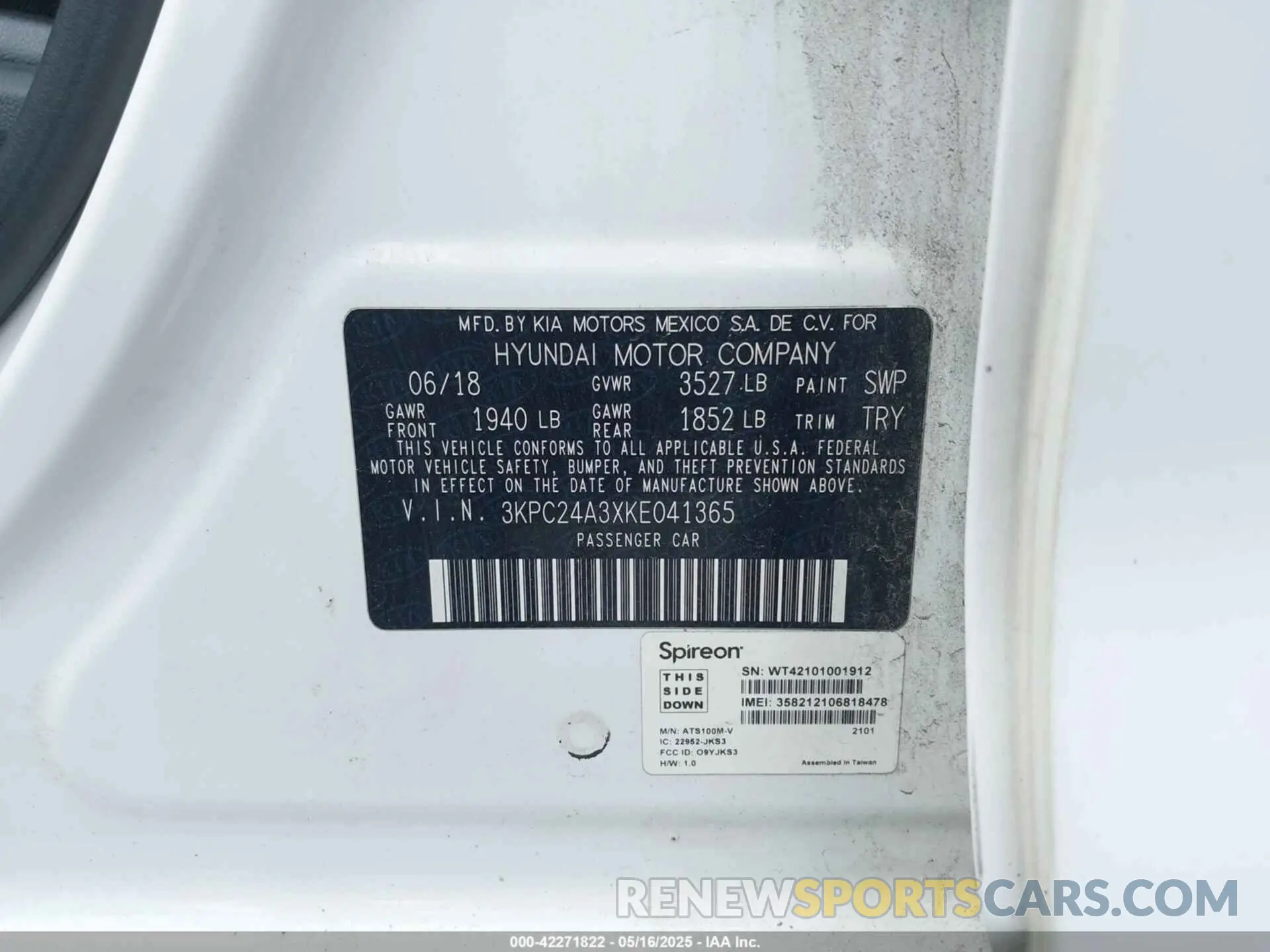 9 Photograph of a damaged car 3KPC24A3XKE041365 HYUNDAI ACCENT 2019