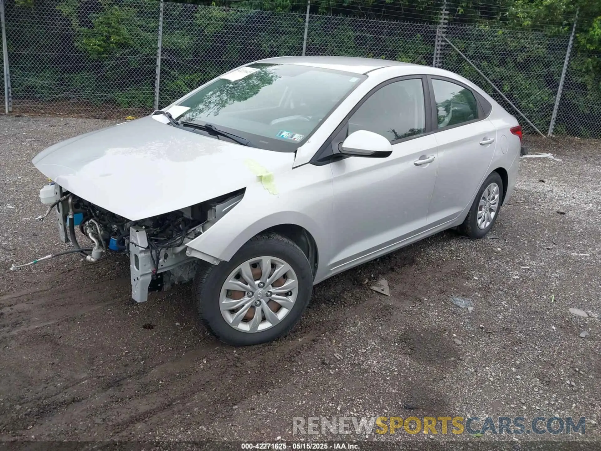 2 Photograph of a damaged car 3KPC24A3XKE042631 HYUNDAI ACCENT 2019