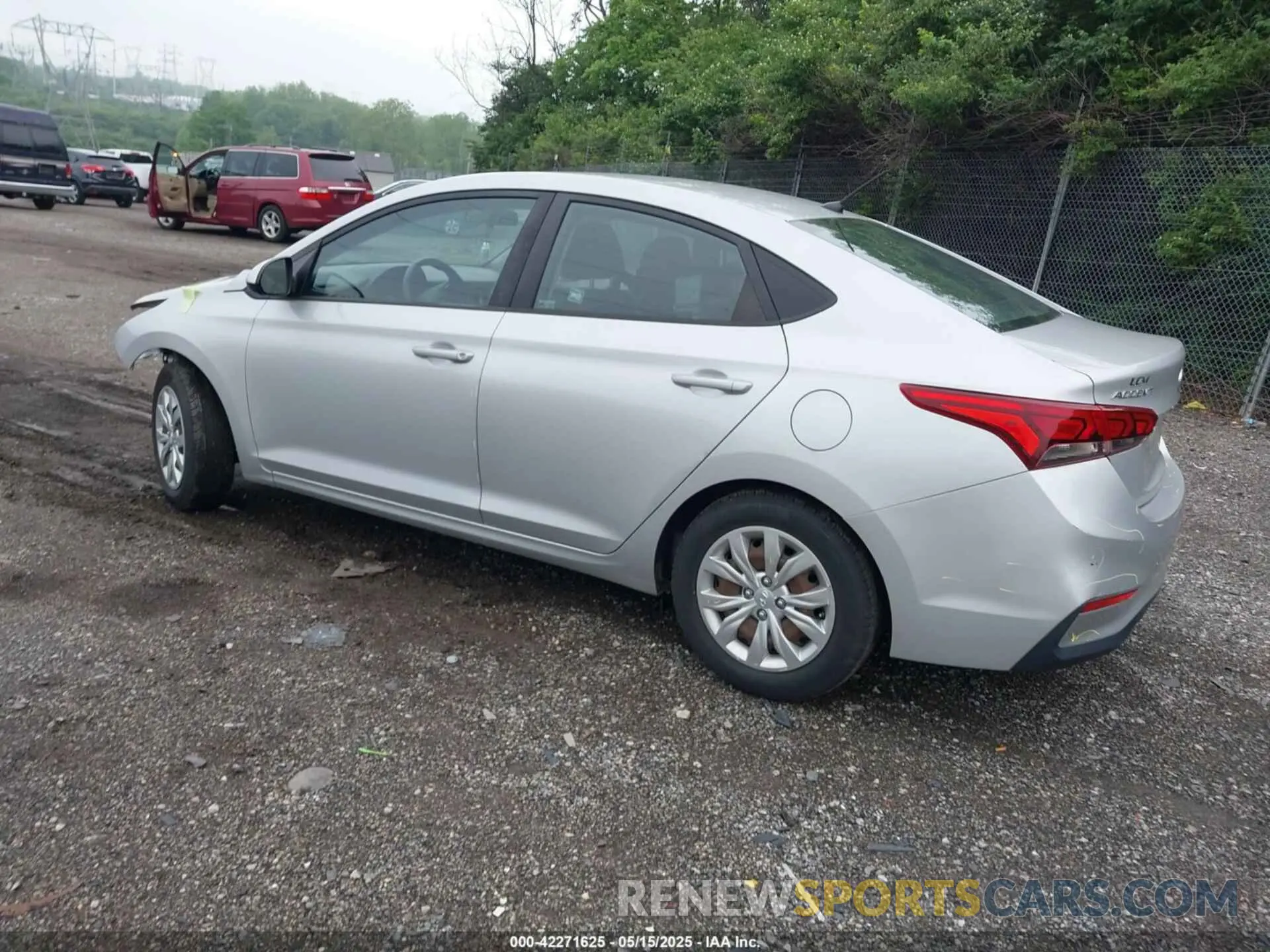 3 Photograph of a damaged car 3KPC24A3XKE042631 HYUNDAI ACCENT 2019