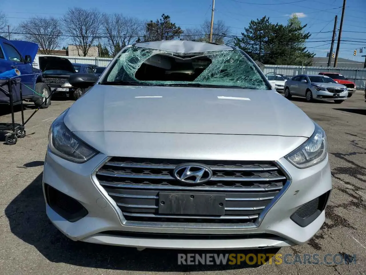 5 Photograph of a damaged car 3KPC24A3XKE046274 HYUNDAI ACCENT 2019