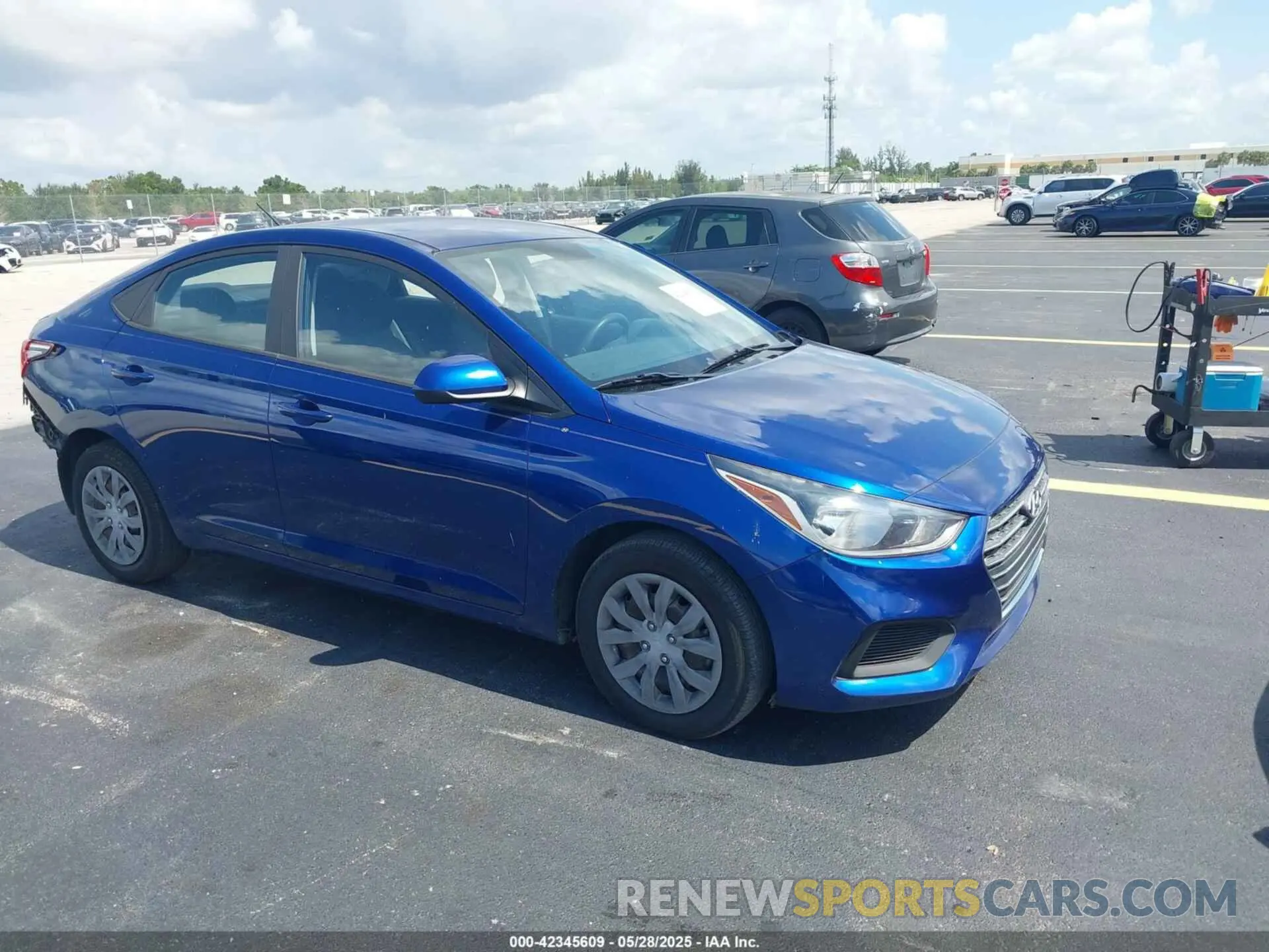 1 Photograph of a damaged car 3KPC24A3XKE058361 HYUNDAI ACCENT 2019