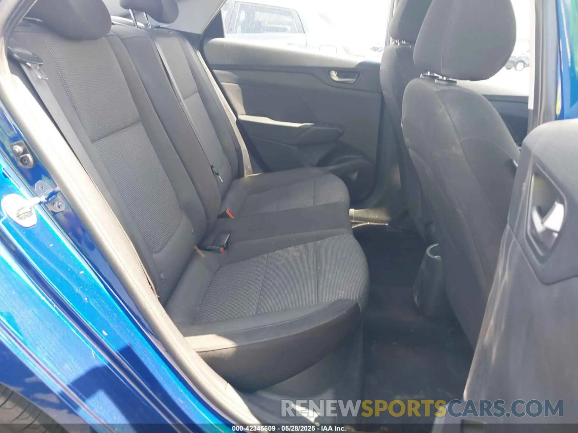 8 Photograph of a damaged car 3KPC24A3XKE058361 HYUNDAI ACCENT 2019