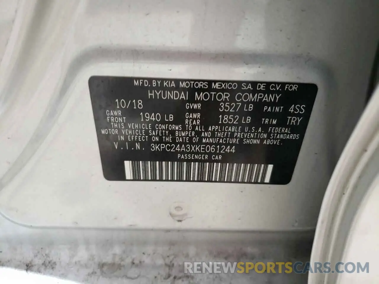 12 Photograph of a damaged car 3KPC24A3XKE061244 HYUNDAI ACCENT 2019