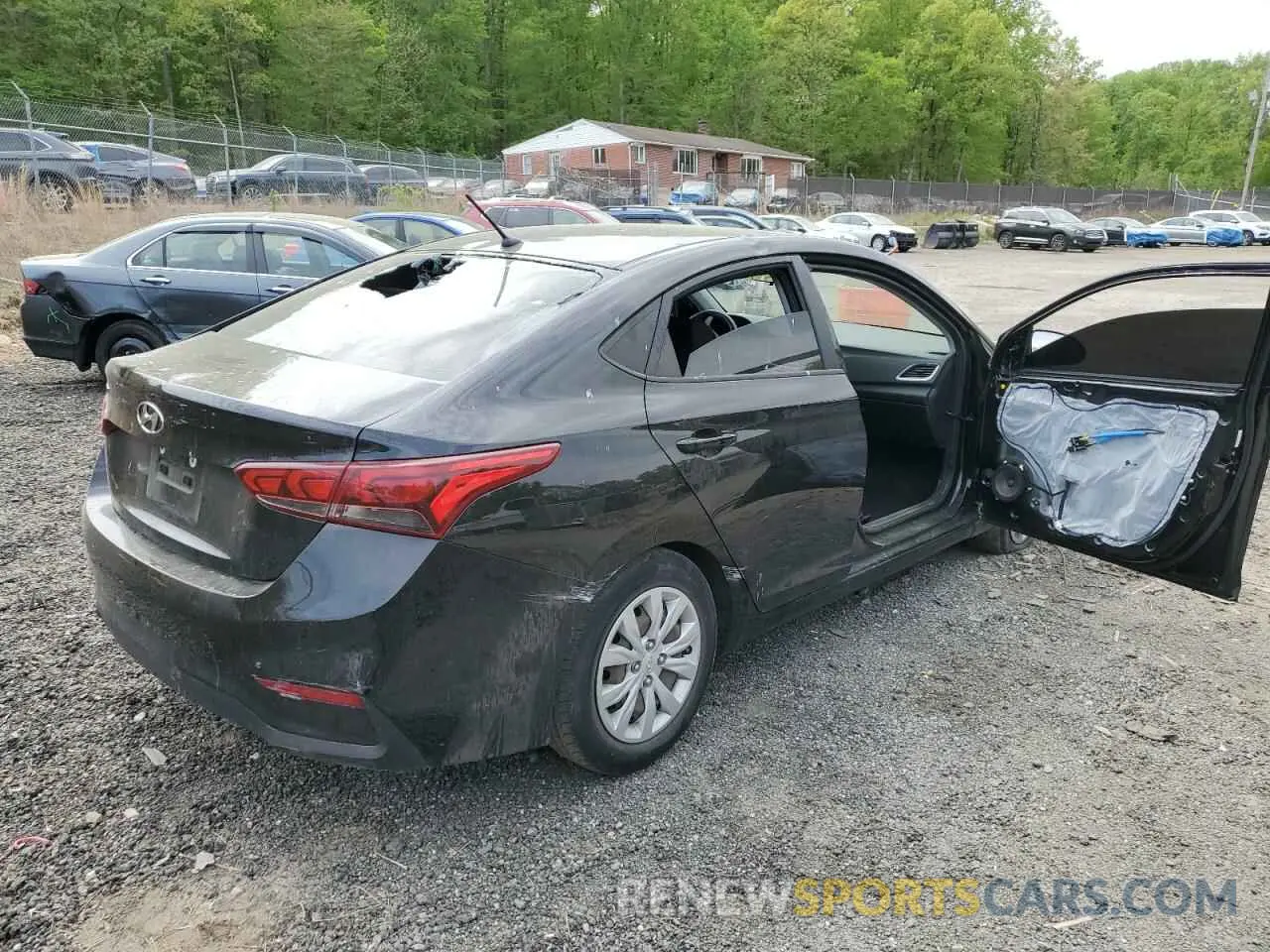 3 Photograph of a damaged car 3KPC24A3XKE065746 HYUNDAI ACCENT 2019