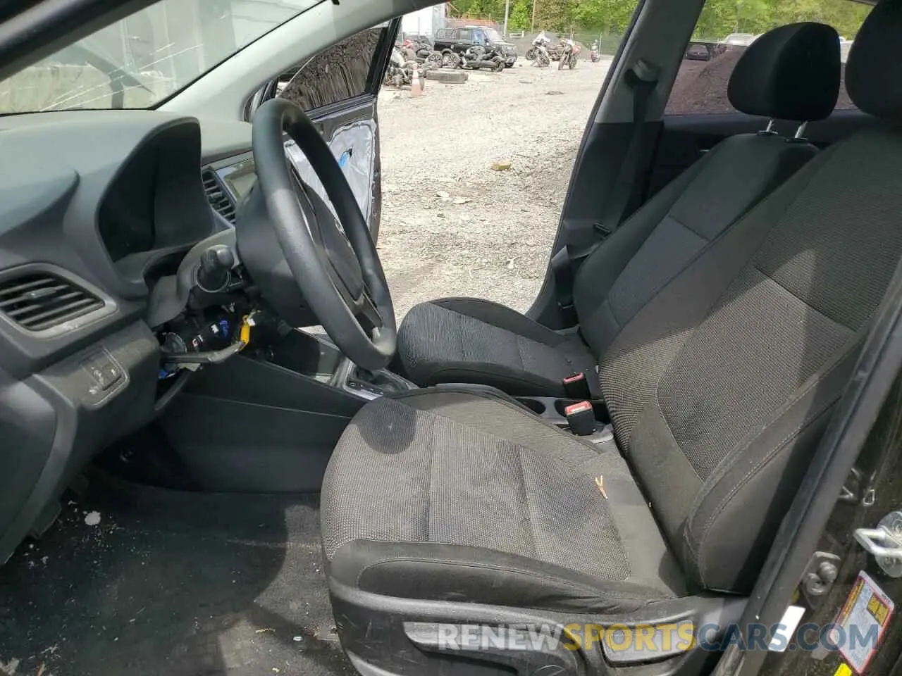 7 Photograph of a damaged car 3KPC24A3XKE065746 HYUNDAI ACCENT 2019