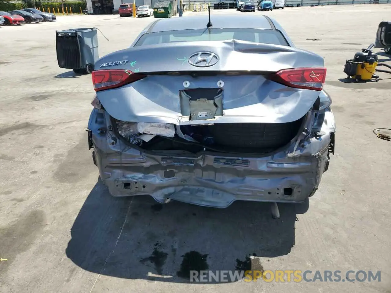 6 Photograph of a damaged car 3KPC24A3XKE080702 HYUNDAI ACCENT 2019