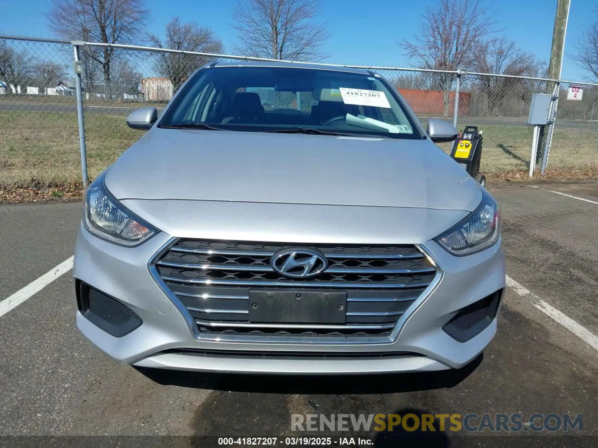 12 Photograph of a damaged car 3KPC24A3XKE086743 HYUNDAI ACCENT 2019